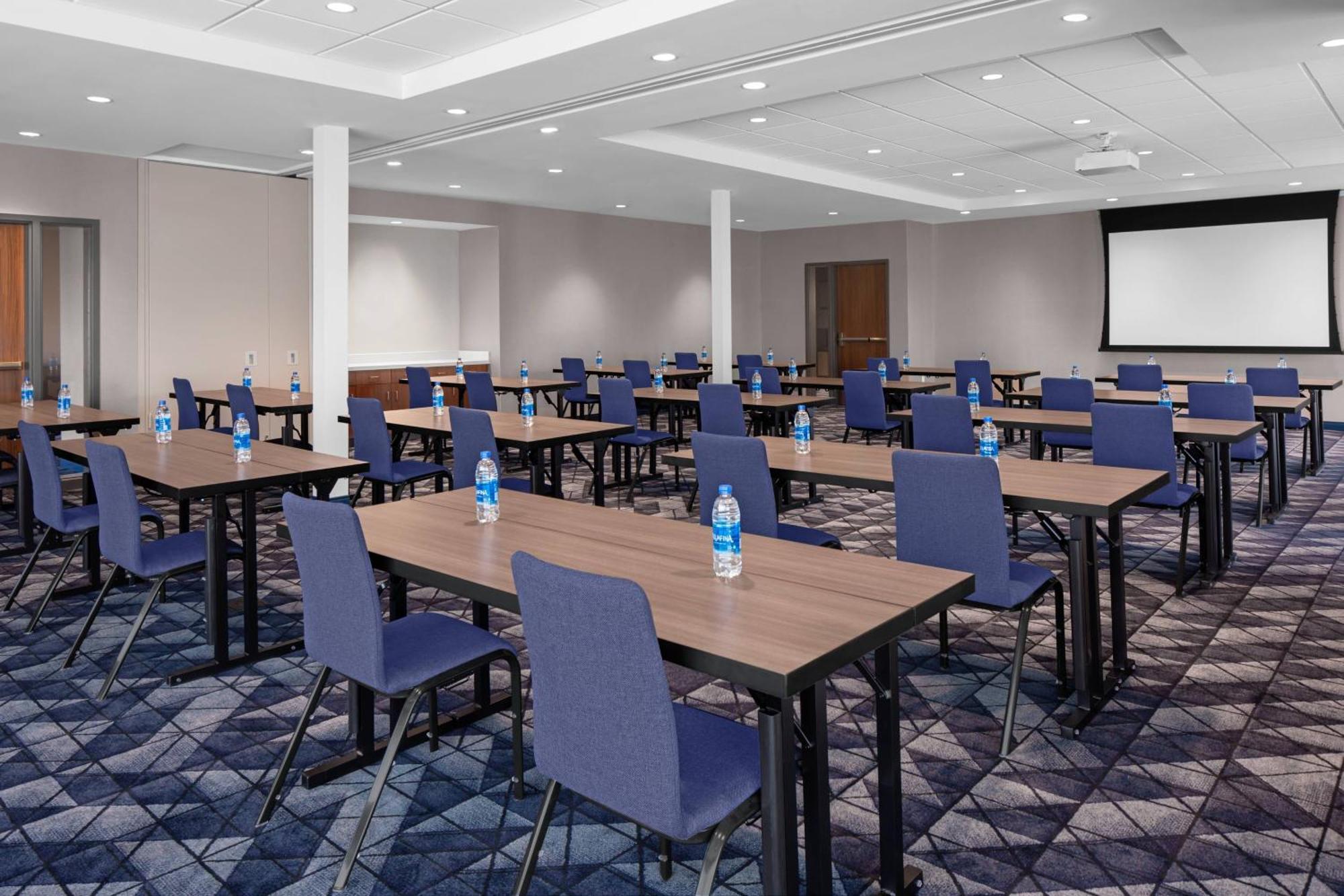 Hotel Courtyard By Marriott Lansing Downtown Exterior foto