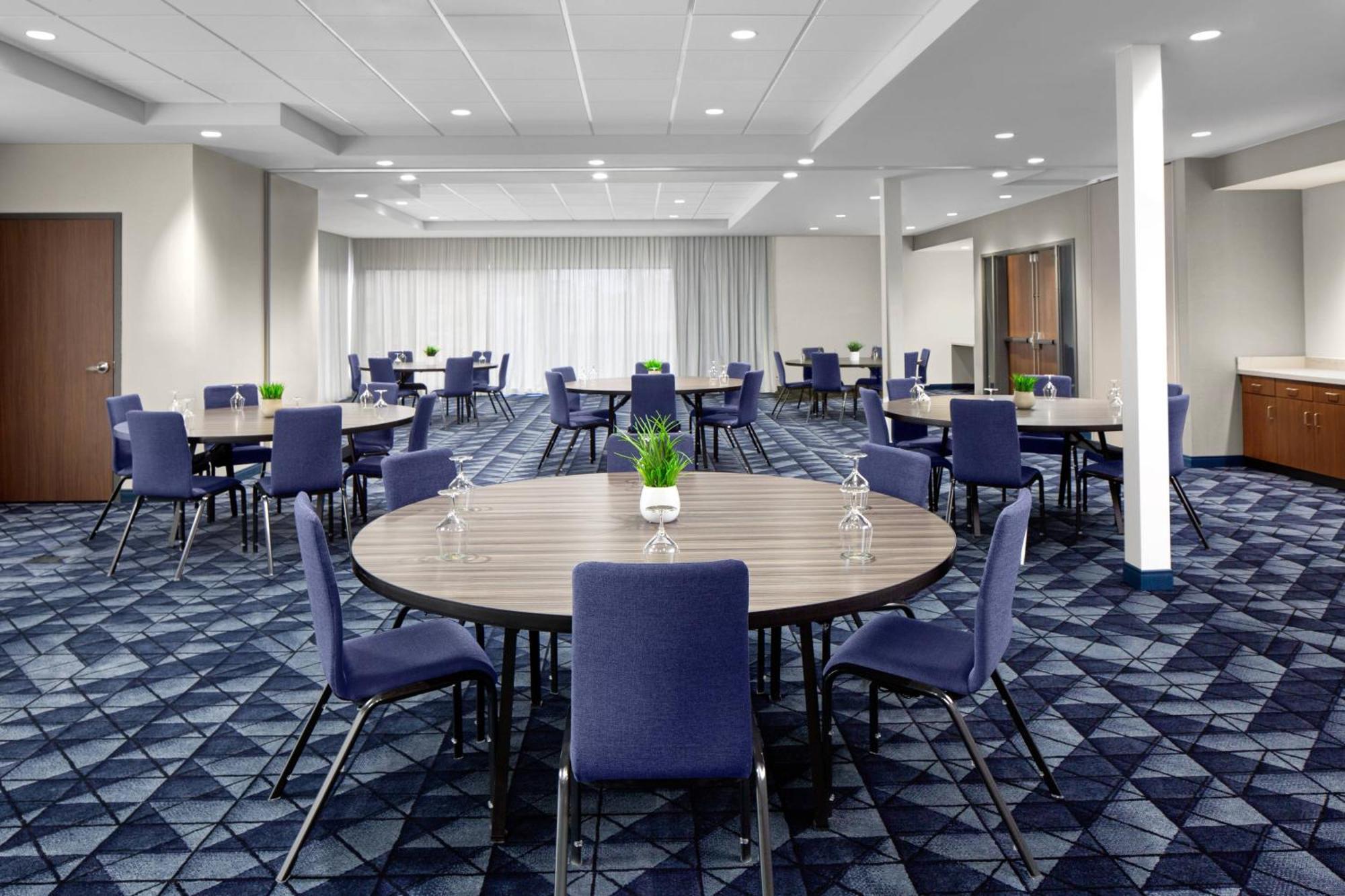 Hotel Courtyard By Marriott Lansing Downtown Exterior foto
