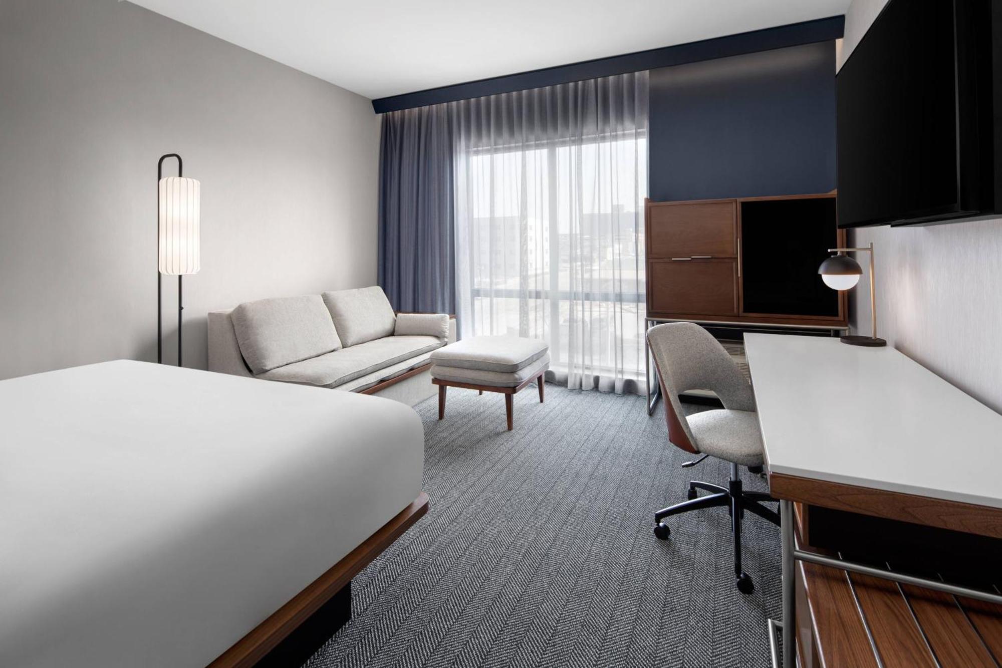 Hotel Courtyard By Marriott Lansing Downtown Exterior foto
