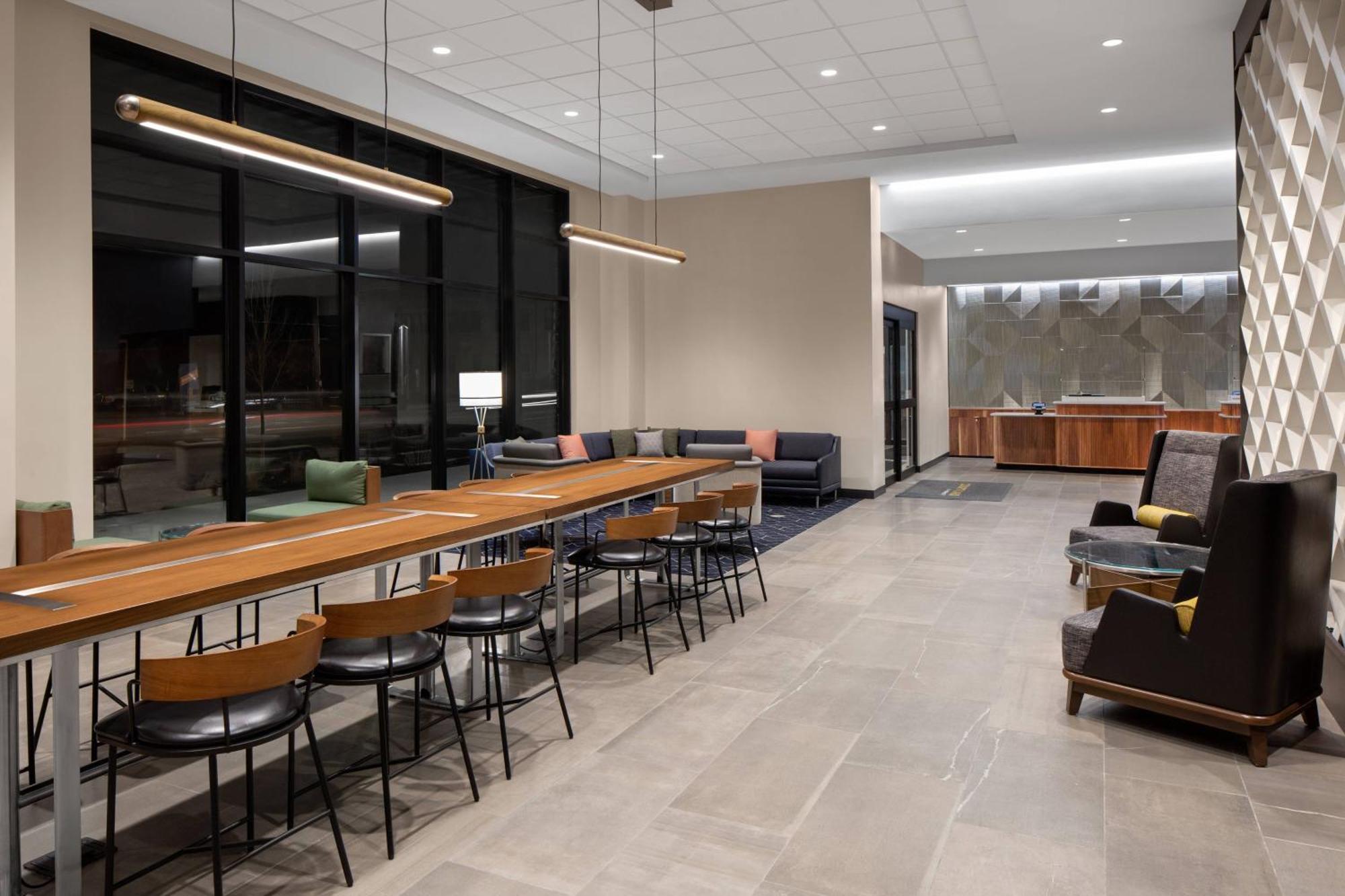 Hotel Courtyard By Marriott Lansing Downtown Exterior foto