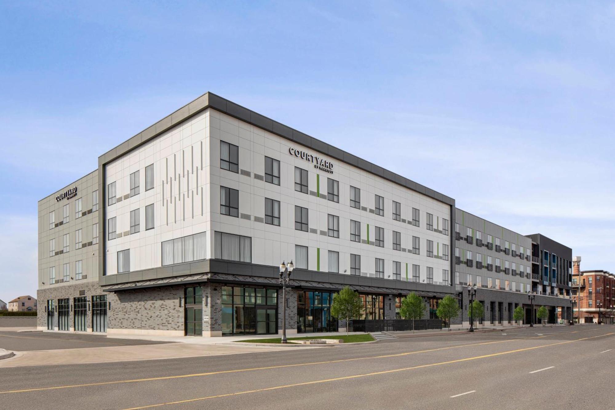 Hotel Courtyard By Marriott Lansing Downtown Exterior foto